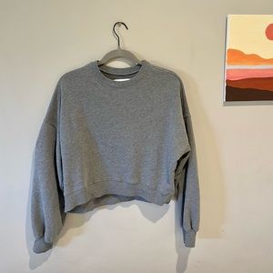 Hollister XS crop crewneck